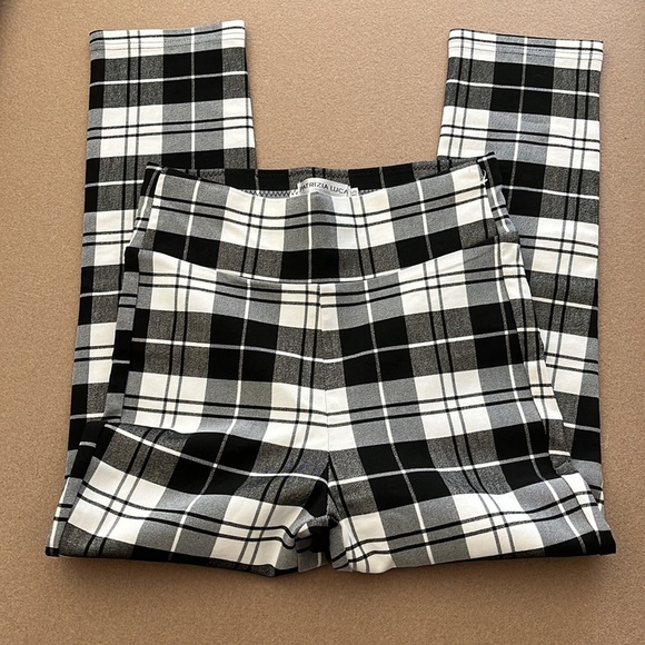 NEW PATRIZIA LUCA
High Waist Capri Pants - Size XS - Picture 8 of 9